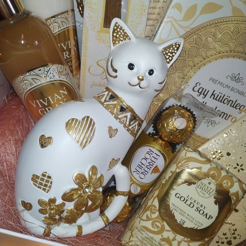 Cicás ajándékcsomag prémium csokoládéval és wellness kozmetikumokkal