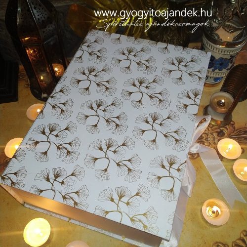 Cicás ajándékcsomag prémium csokoládéval és wellness kozmetikumokkal