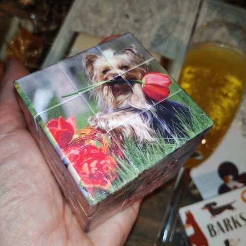 Kutyás ajándékcsomag csokoládéval, kutya mintás rubik kockával kuckózós estékre, kutyás kiránduláshoz