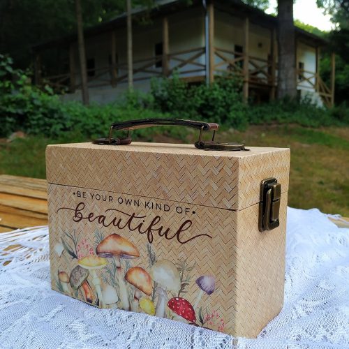 Piknik ajándékdoboz kirándulóknak - Erdei randevú páros piknik box mini lekvárokkal és arany szarvassal