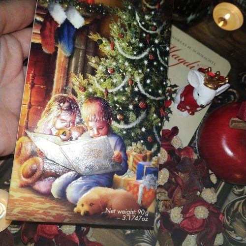 Ajándékcsomag mesekönyvvel csokoládéval Alma Magdi kisegér Karácsonyi Varázslat cuki egér figurával